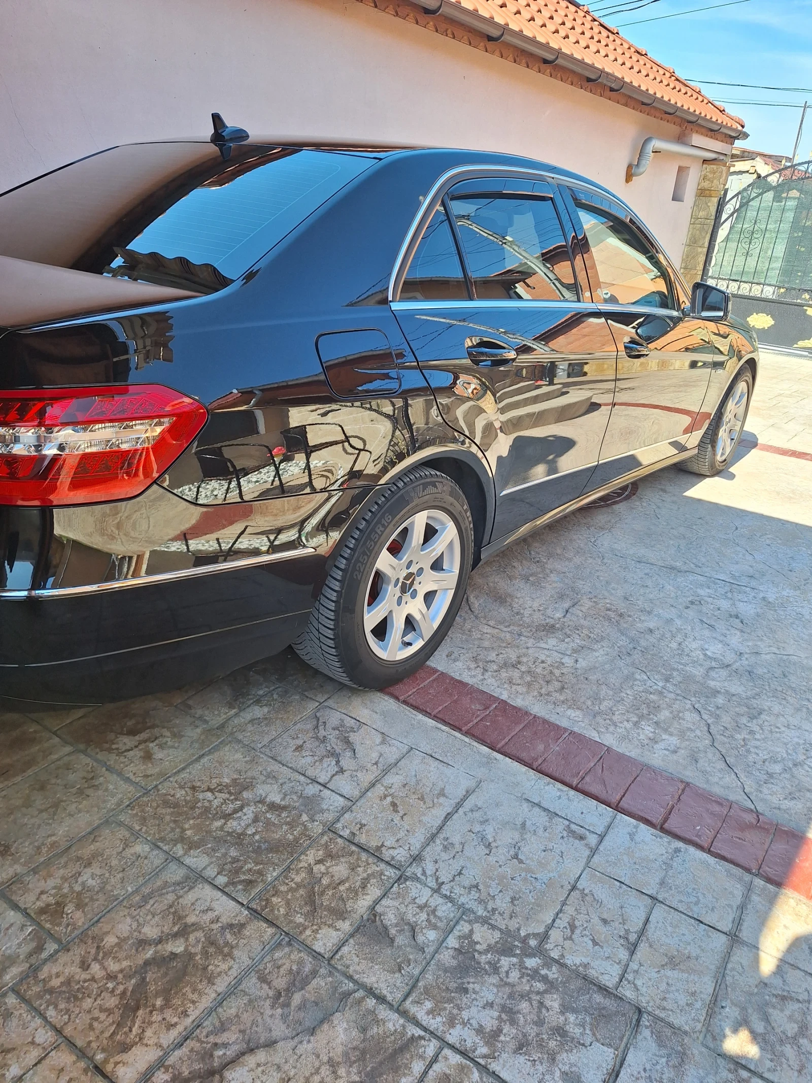 Mercedes-Benz E 350 Merhaba e350cdi , снимка 14 - Автомобили и джипове - 54562332