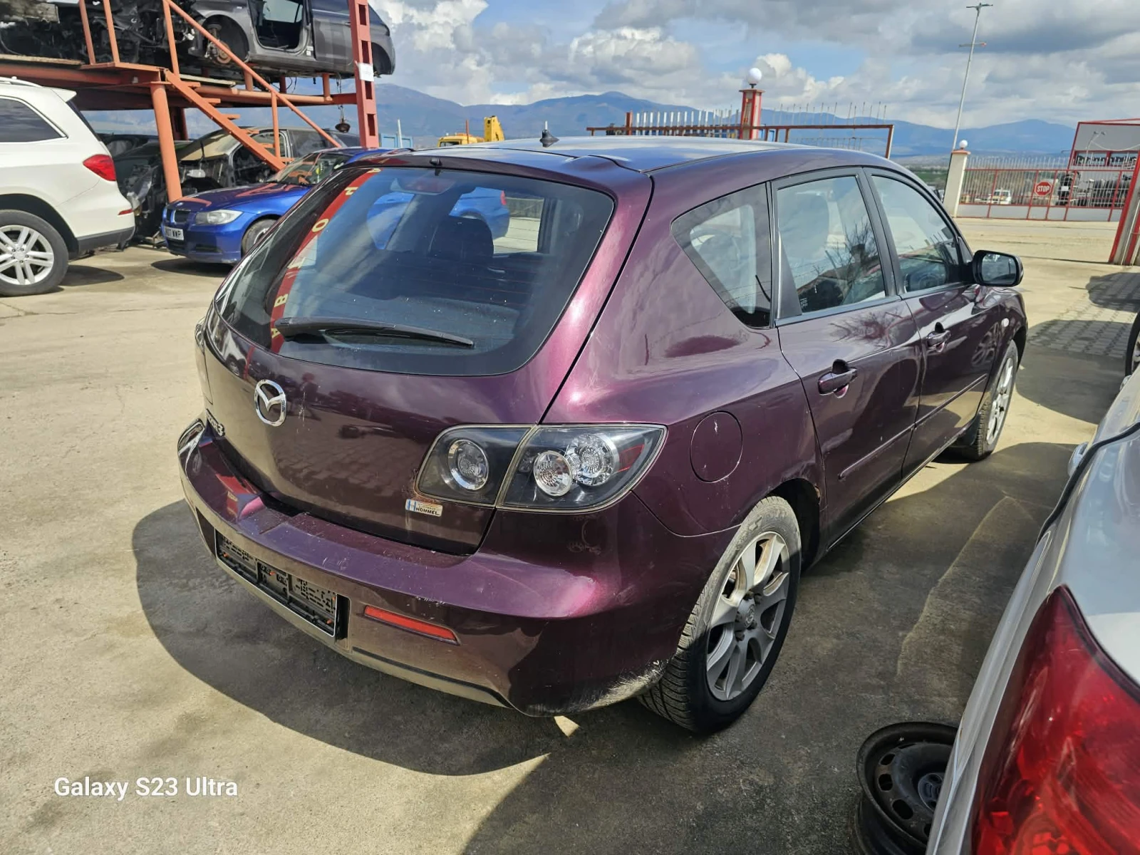 Mazda 3 2.0, снимка 4 - Автомобили и джипове - 54041257