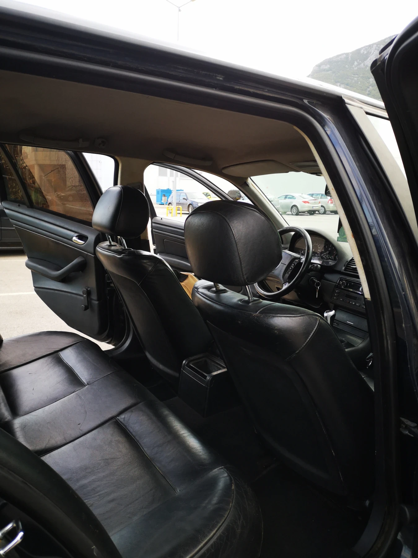 BMW 320, снимка 10 - Автомобили и джипове - 54339657