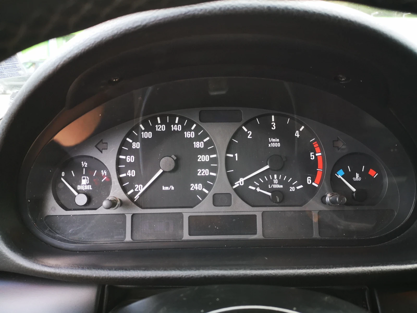 BMW 320, снимка 8 - Автомобили и джипове - 54339657