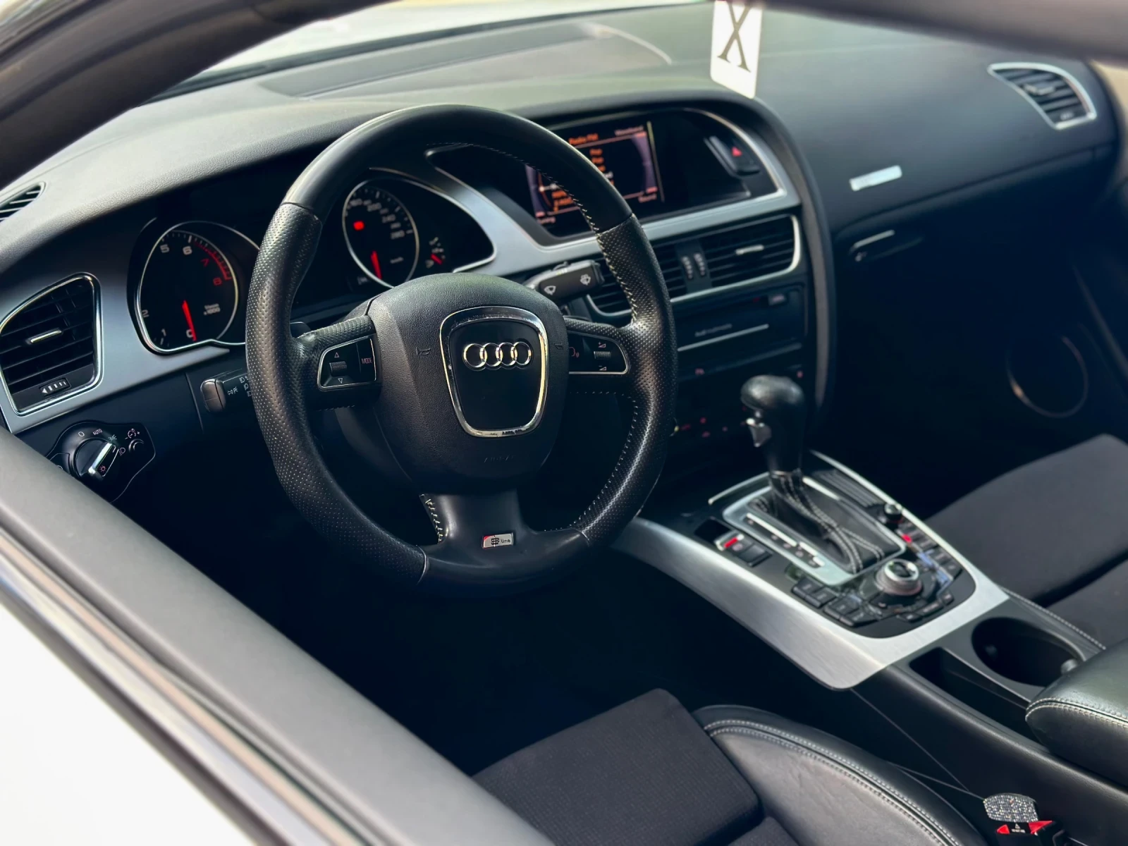 Audi A5 2.0TFSI, снимка 10 - Автомобили и джипове - 54744259