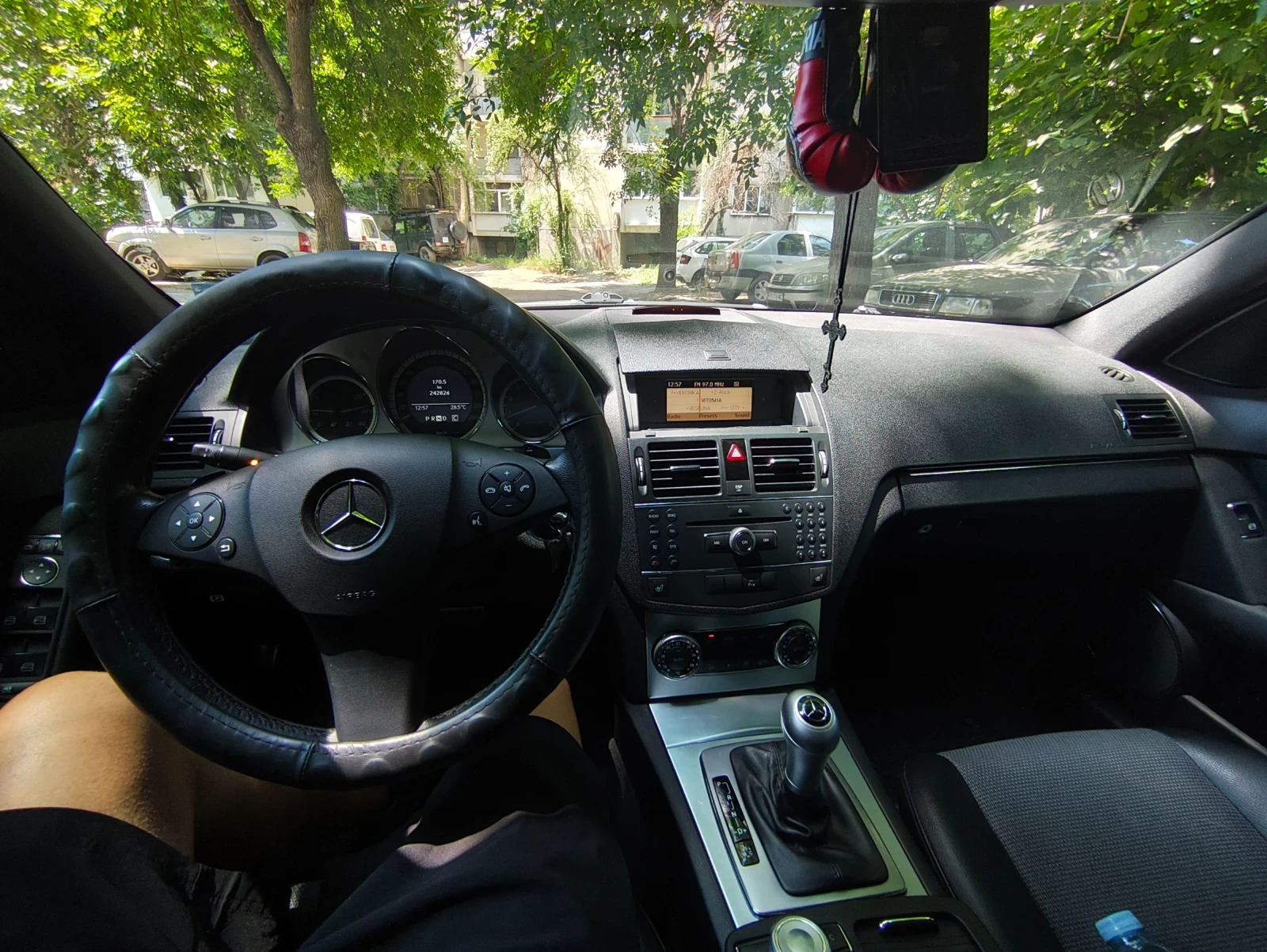 Mercedes-Benz C 200, снимка 9 - Автомобили и джипове - 54860074