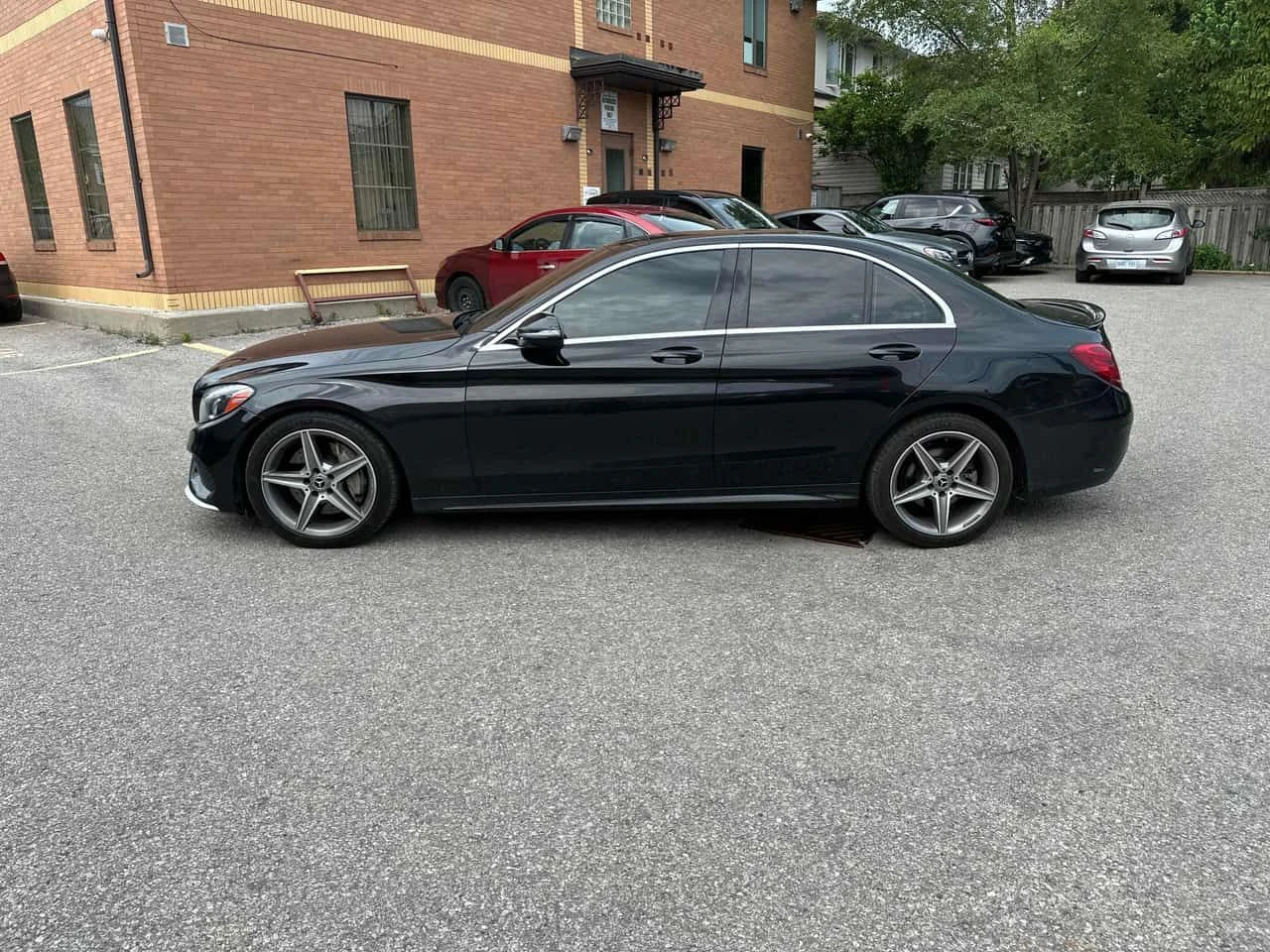 Mercedes-Benz C 300 * CARFAX * БЕЗ ПЪРВОНАЧАЛНА ВНОСКА, снимка 2 - Автомобили и джипове - 54889688