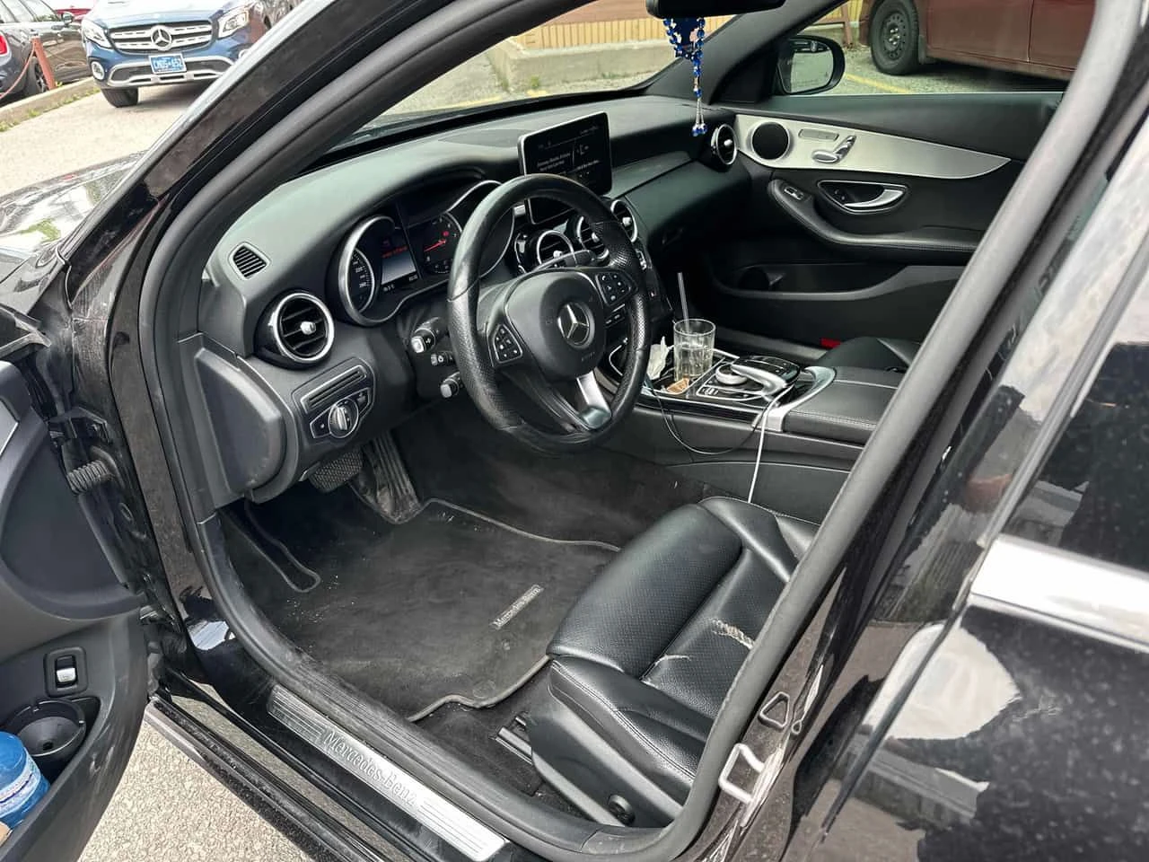 Mercedes-Benz C 300 * CARFAX * БЕЗ ПЪРВОНАЧАЛНА ВНОСКА, снимка 5 - Автомобили и джипове - 54889688