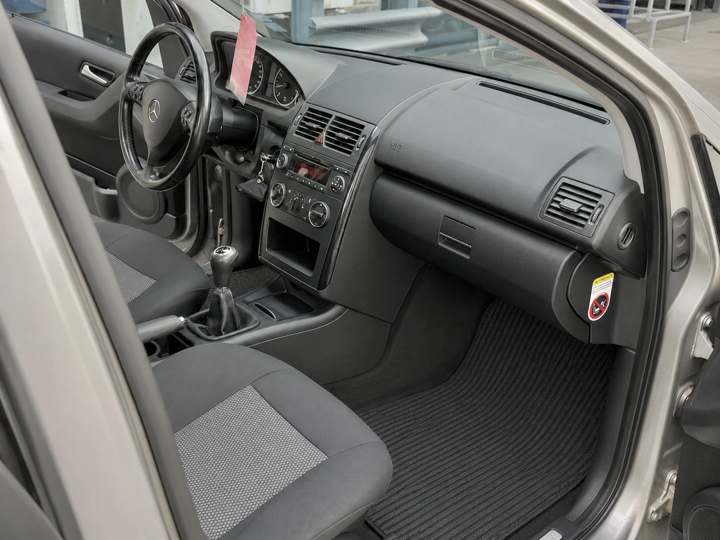 Mercedes-Benz A 160 Газов/Инжекцион 2009г, снимка 8 - Автомобили и джипове - 55312013
