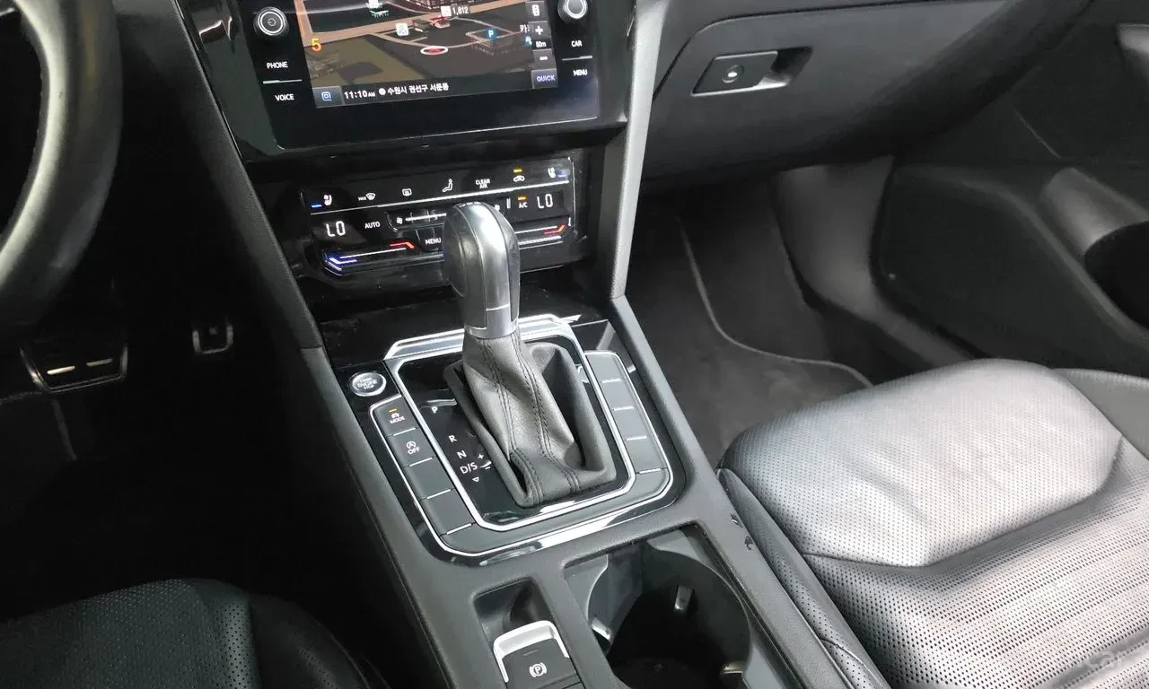 VW Arteon PREMIUM* ДИСТРОНИК* ОБДУВАНЕ* LANE* ASSIST* , снимка 10 - Автомобили и джипове - 56248904