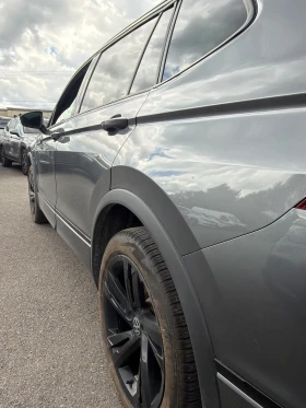 VW Tiguan R-Line Black 4Motion * CARFAX* ОПЦИЯ ЗА ФИНАНСИРАН, снимка 3