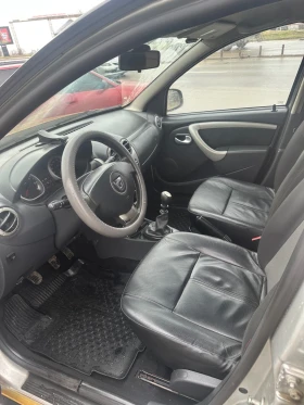 Dacia Duster, снимка 2 - Автомобили и джипове - 52511118