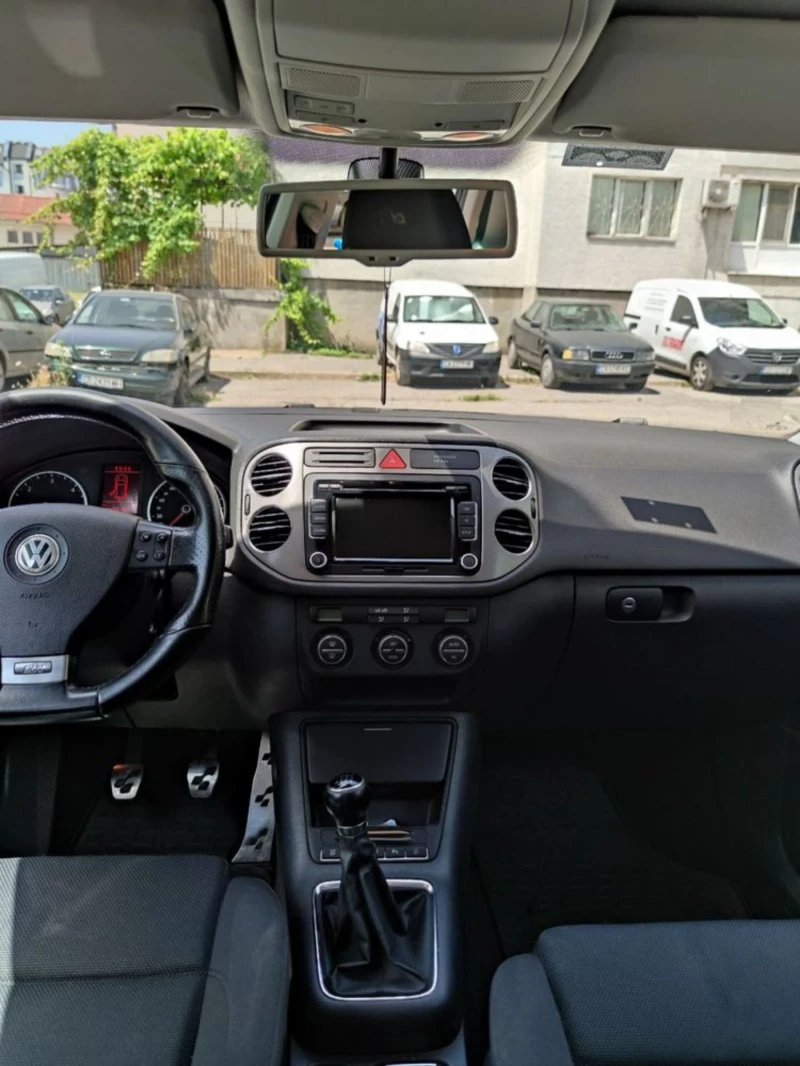 VW Tiguan 2.0 TDI R- line, снимка 11 - Автомобили и джипове - 48070801