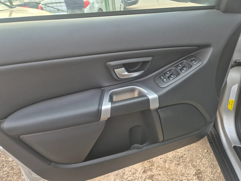 Volvo Xc90 2.4D5, снимка 12 - Автомобили и джипове - 52830701