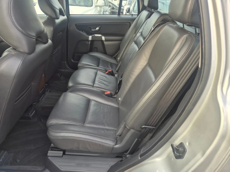 Volvo Xc90 2.4D5, снимка 11 - Автомобили и джипове - 52830701