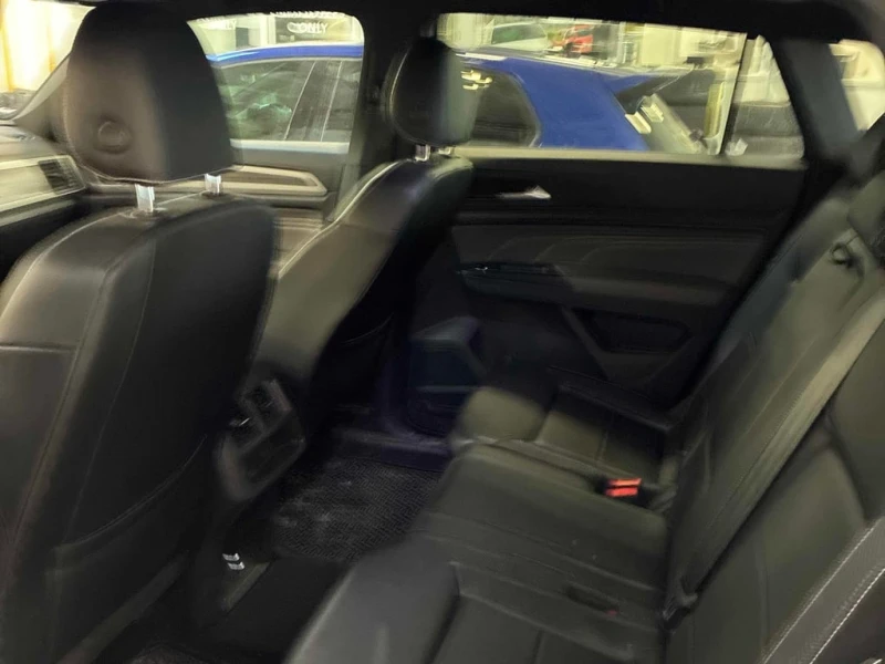 VW Atlas * Comfortline * CARFAX * ЦЕНА ДО БГ, снимка 10 - Автомобили и джипове - 53284625