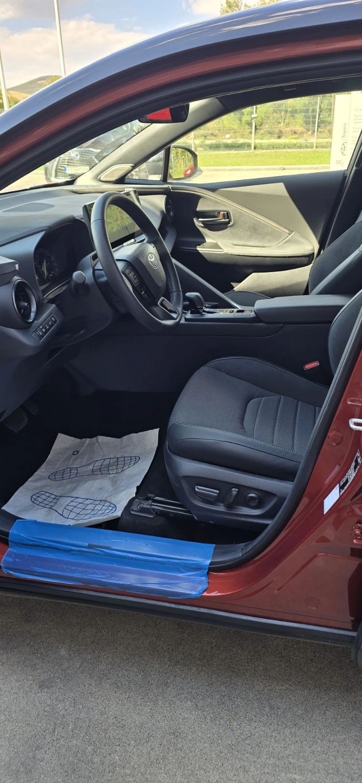 Toyota C-HR CLASSY 2.0 PHEV, снимка 9 - Автомобили и джипове - 56118225