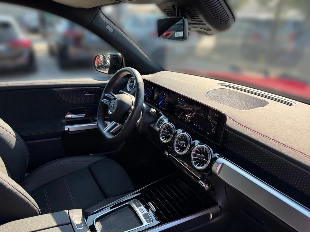 Mercedes-Benz EQB 300 4-MATIC/AMG/FACELIFT/CAMERA/LED/7-МЕСТЕН/ - изображение 7
