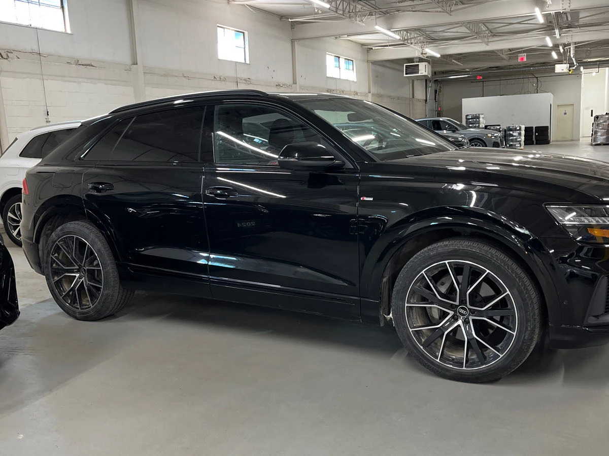 Audi Q8 * CARFAX * АВТО КРЕДИТ * ЦЕНА ДО БГ! - изображение 4