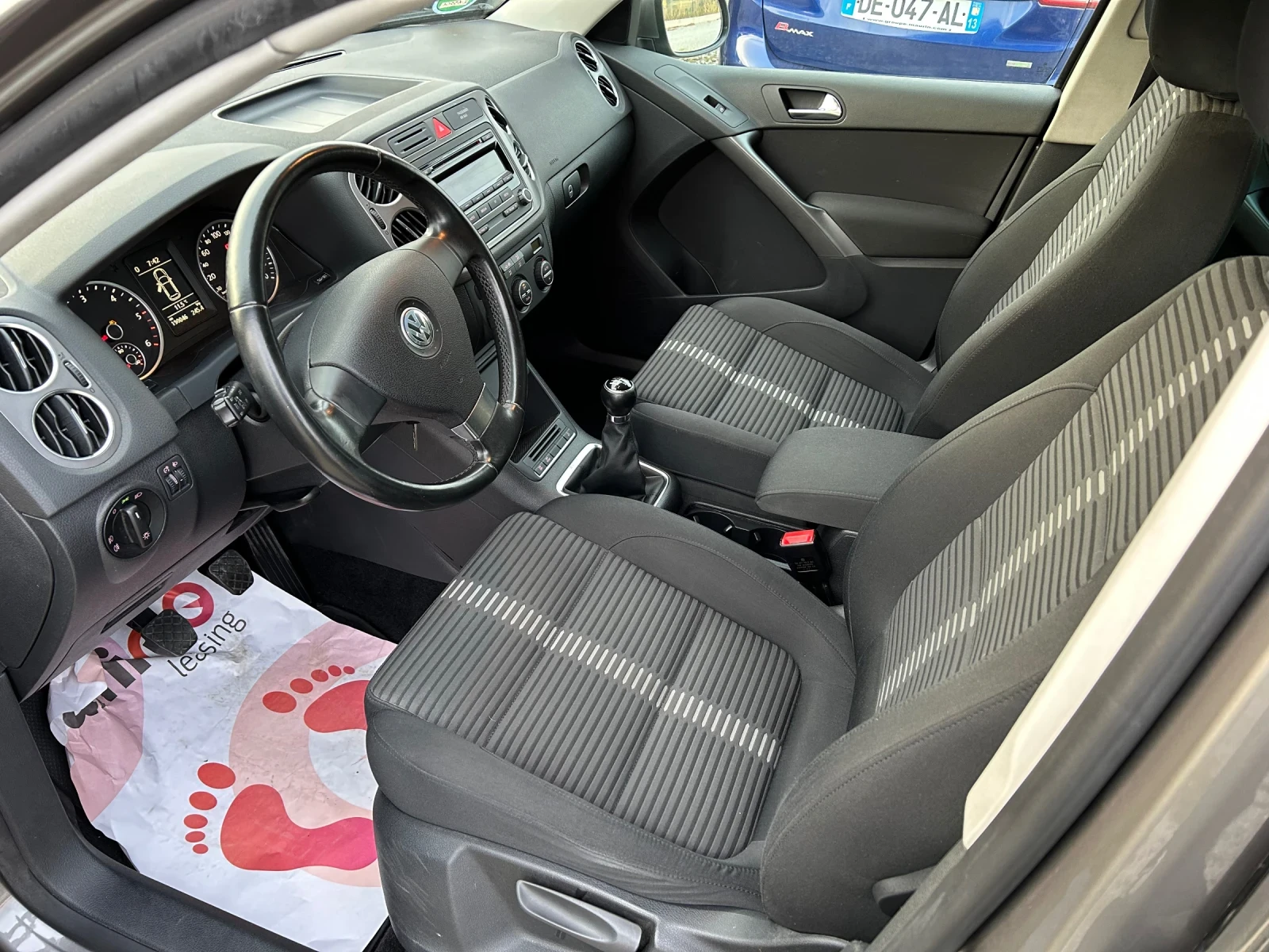 VW Tiguan 2.0TDi/4x4/140K.C./6 СКОРОСТИ - изображение 8