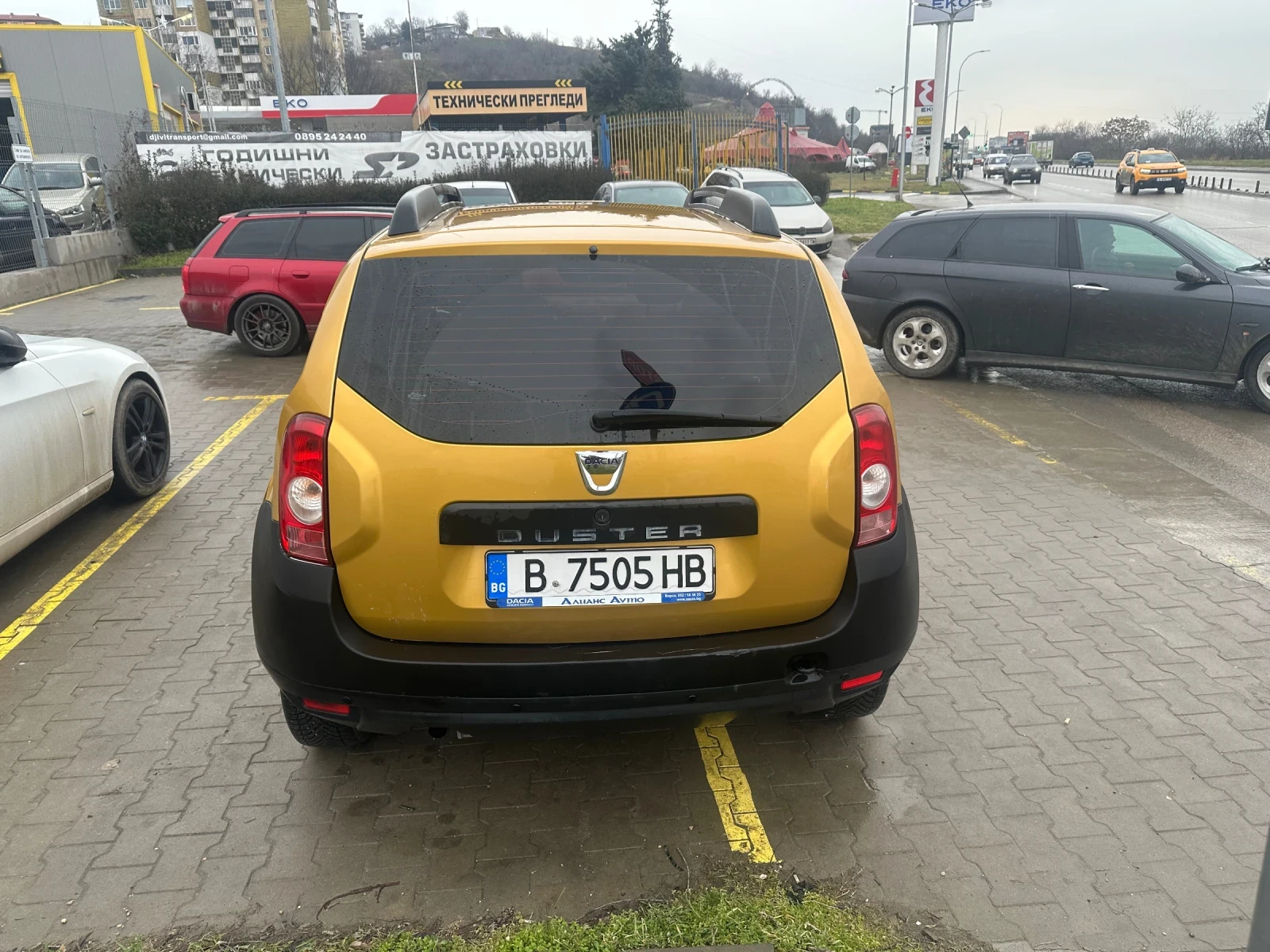 Dacia Duster, снимка 4 - Автомобили и джипове - 52511118