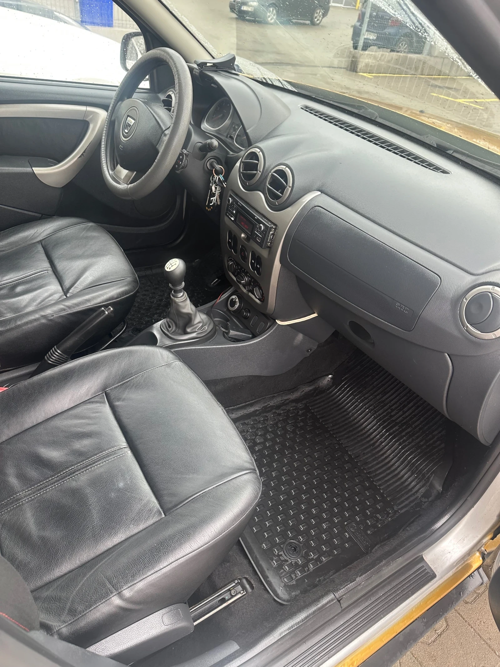 Dacia Duster, снимка 7 - Автомобили и джипове - 52511118