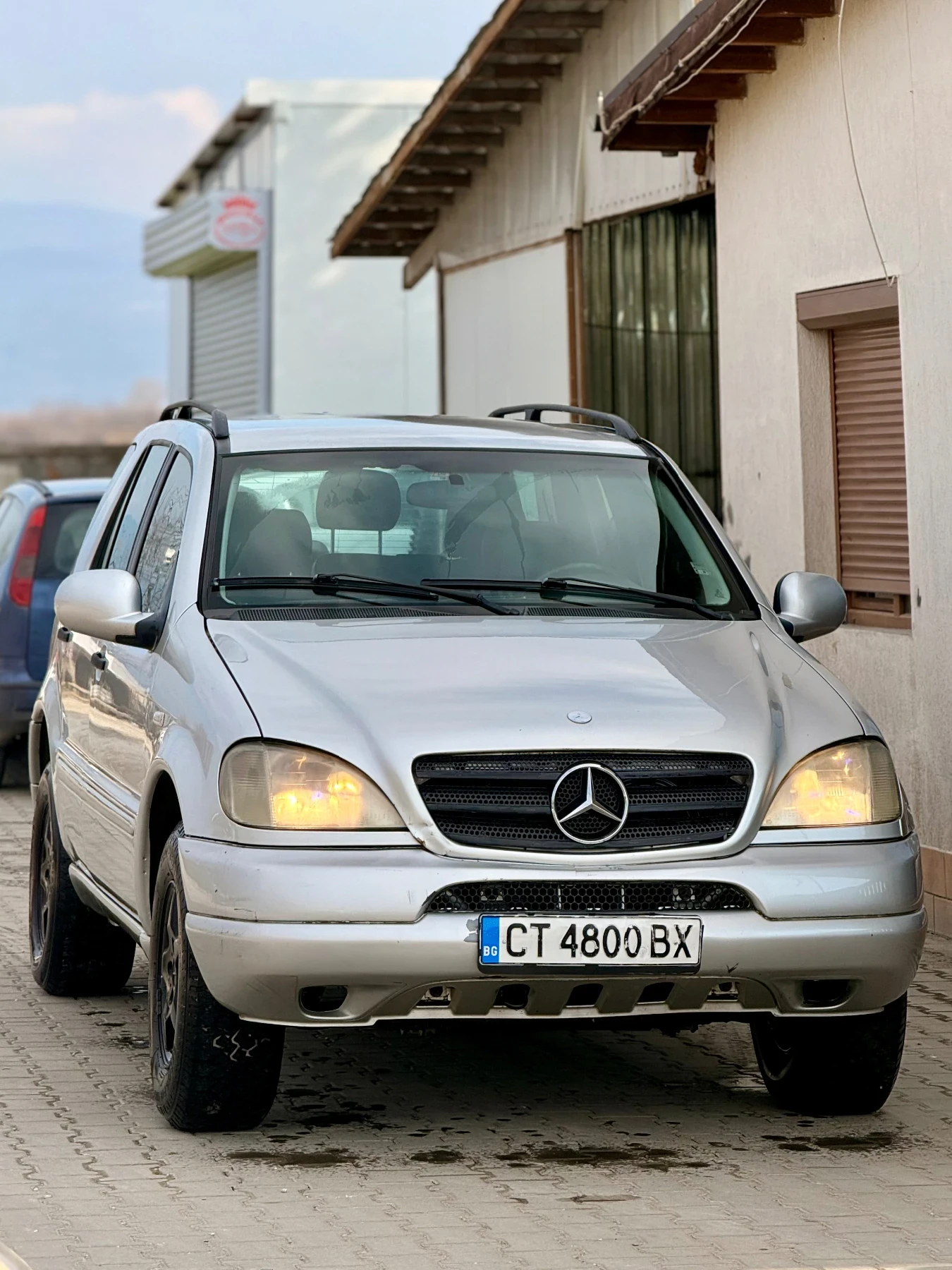 Mercedes-Benz ML 320 LPG* Регистриран* Всичко платено* Автомат* , снимка 3 - Автомобили и джипове - 53970255