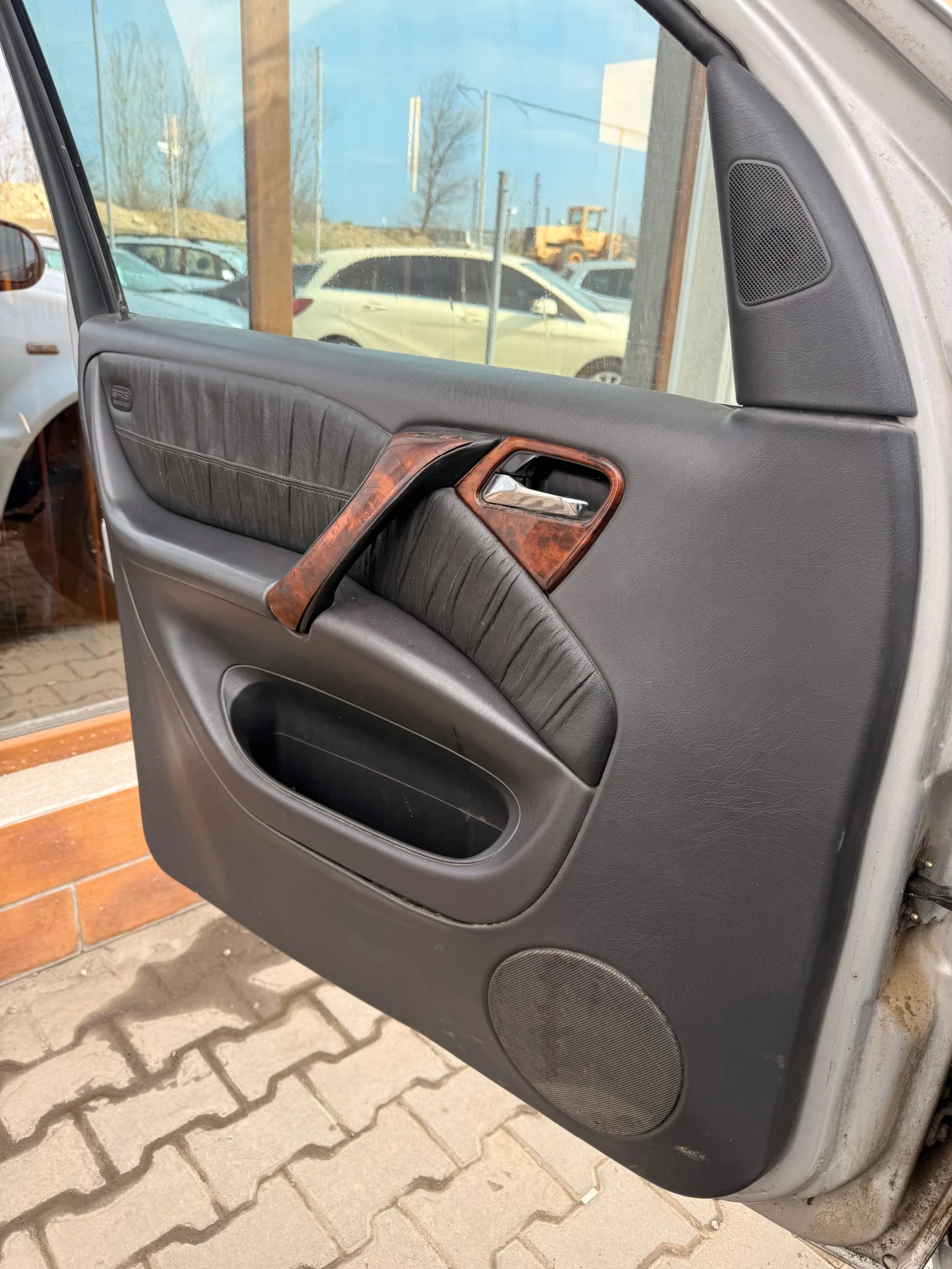 Mercedes-Benz ML 320 LPG* Регистриран* Всичко платено* Автомат* , снимка 15 - Автомобили и джипове - 53970255