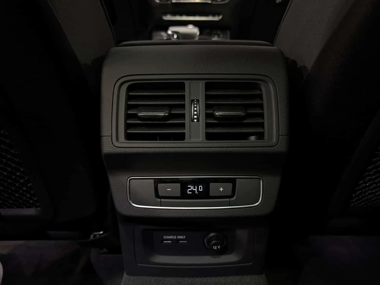 Audi Q5 * Дистроник * Панорама * 360 камери * , снимка 12 - Автомобили и джипове - 54042715