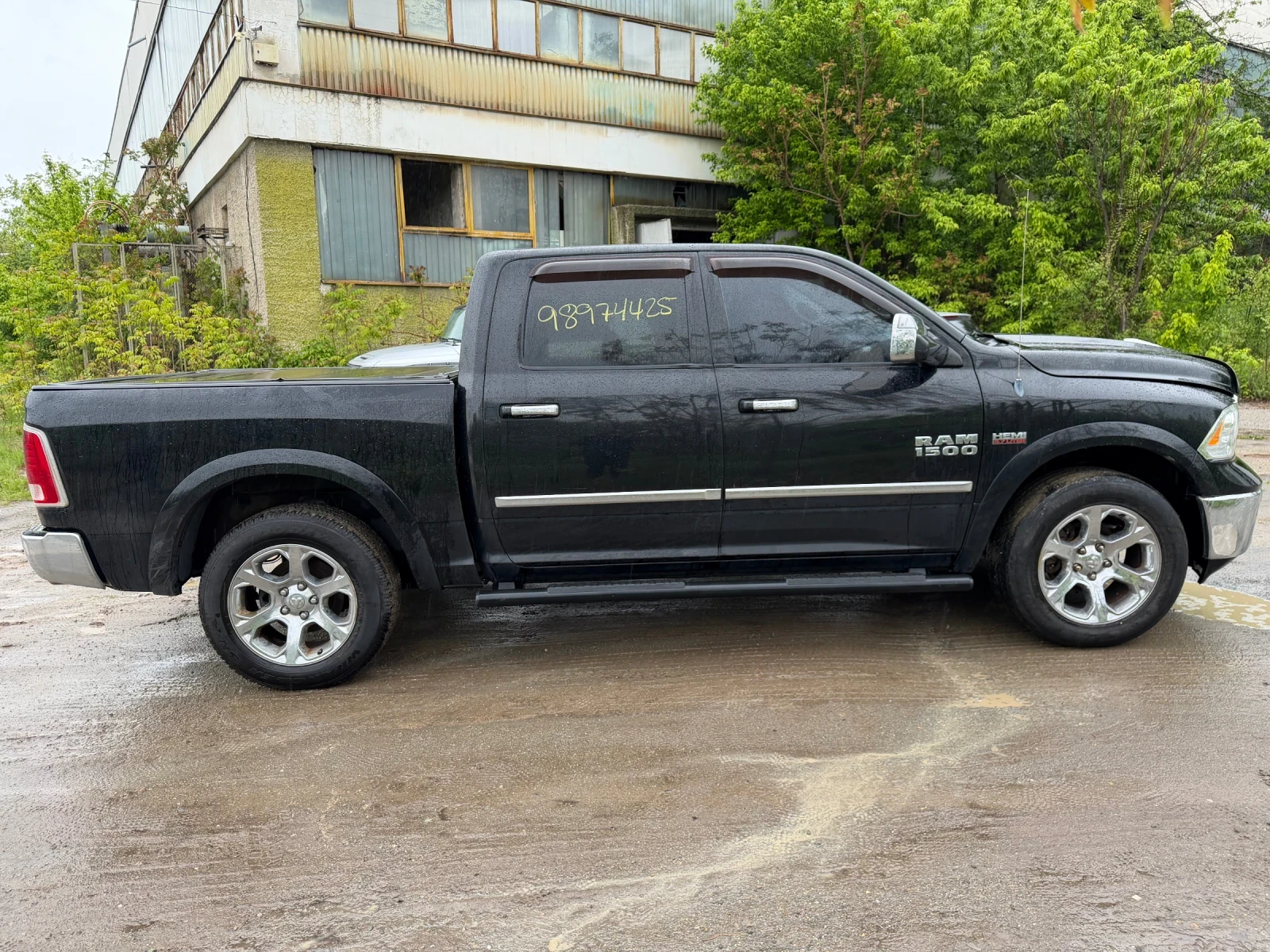 Dodge RAM 1500 5.7 Hemi Laramie, снимка 7 - Автомобили и джипове - 54371163