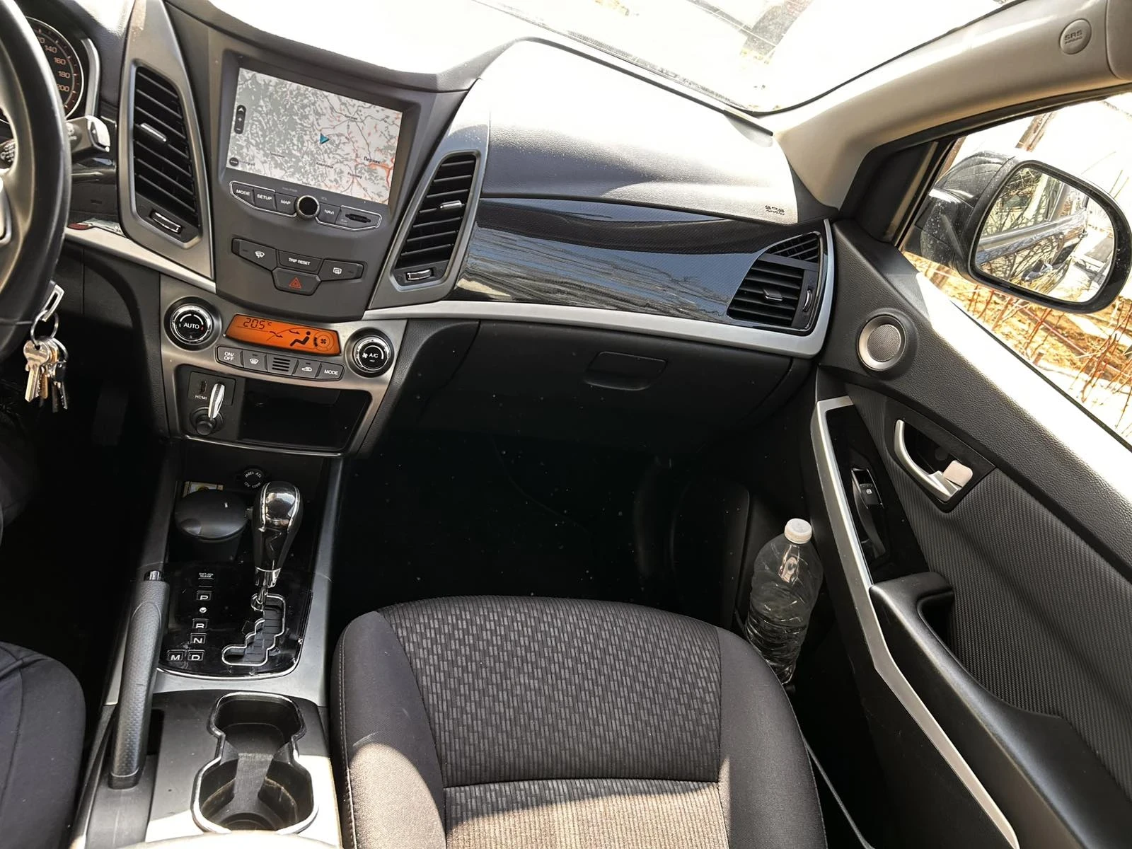 SsangYong Korando 2, 0 ГАЗ, 4х4, navi, камера, автомат, снимка 8 - Автомобили и джипове - 54653657