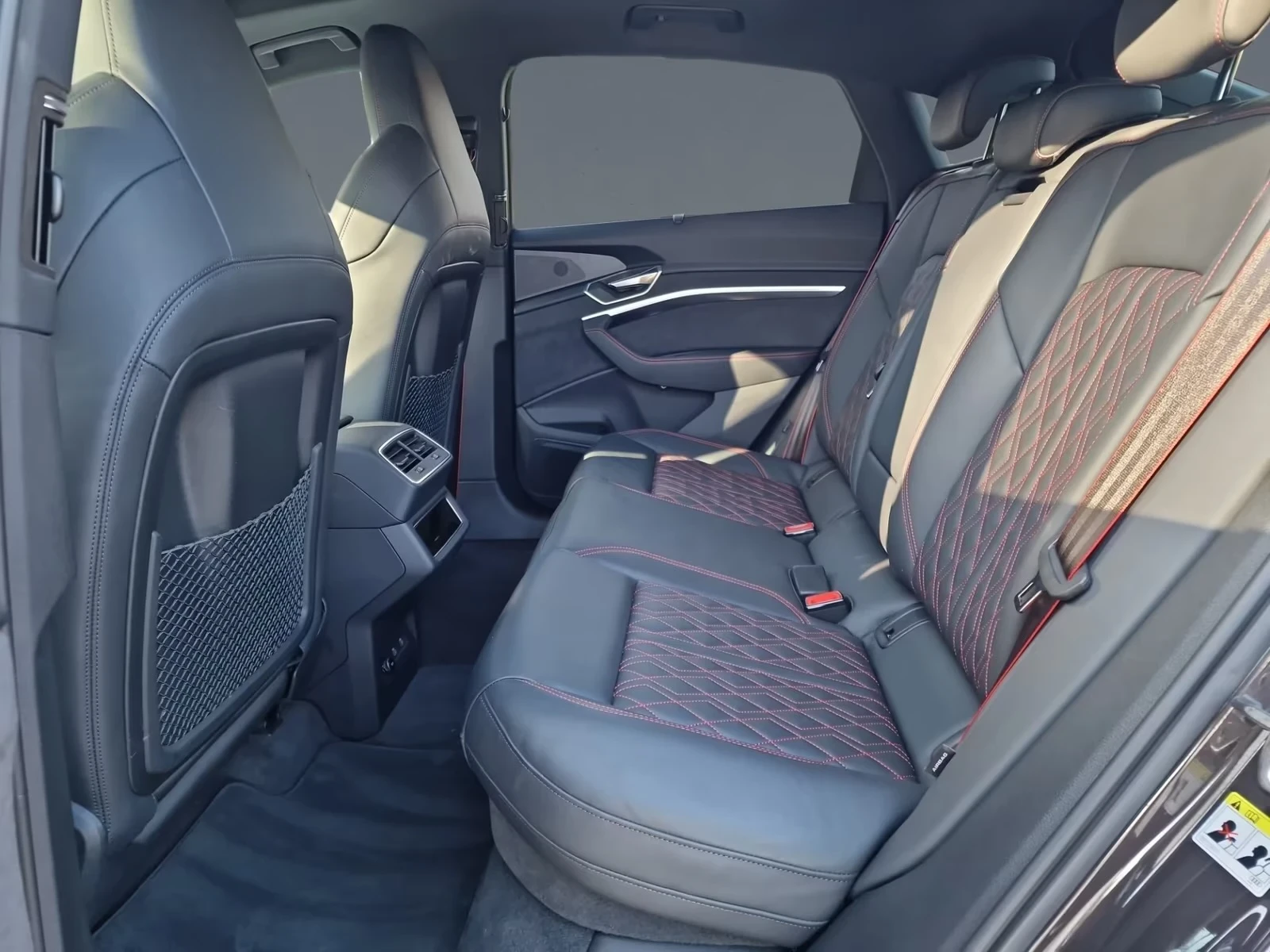 Audi Q8 e-tron 50Q SpB 3x S-Line 360 Matrix AIR PANO DISTR | Mobile.bg � ����������� 13