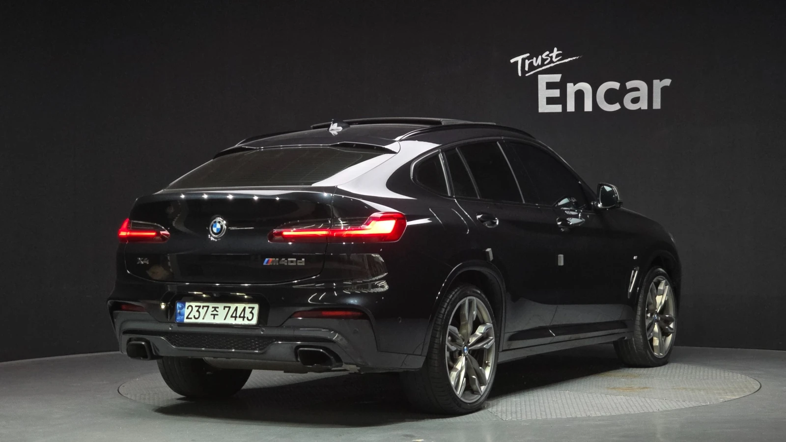 BMW X4 xDrive M40d | HUD | 360  Камера | DISTRONIC, снимка 2 - Автомобили и джипове - 55105703