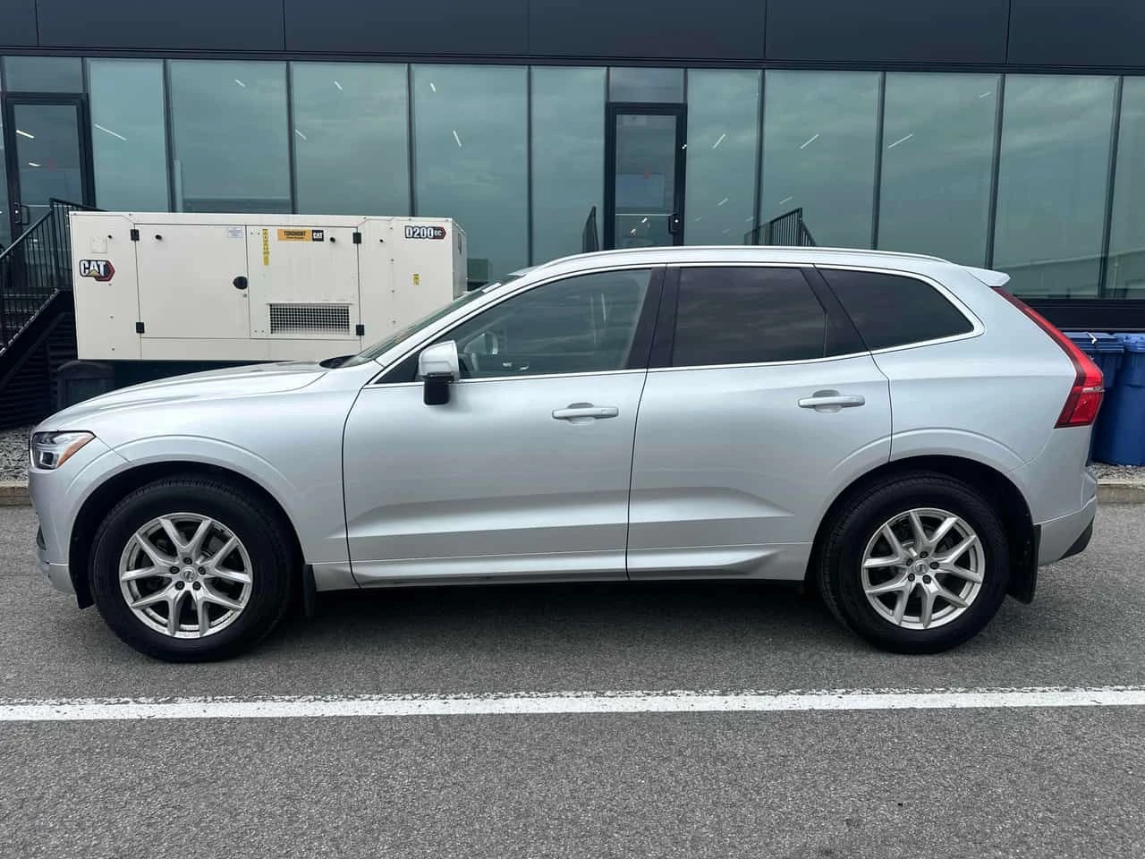 Volvo XC60 * Momentum * CARFAX * АВТОКРЕДИТ, снимка 2 - Автомобили и джипове - 55547361
