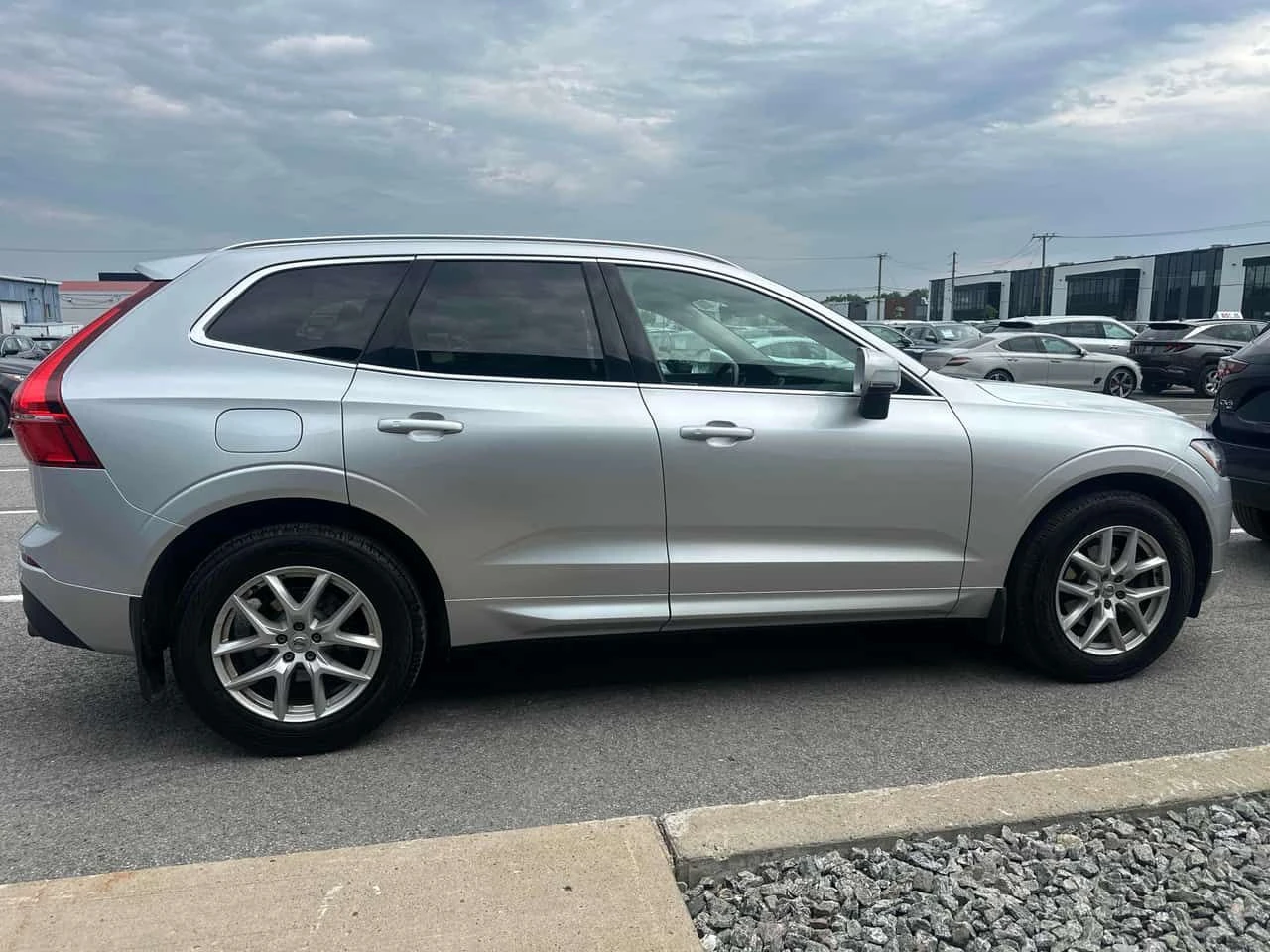 Volvo XC60 * Momentum * CARFAX * АВТОКРЕДИТ, снимка 3 - Автомобили и джипове - 55547361