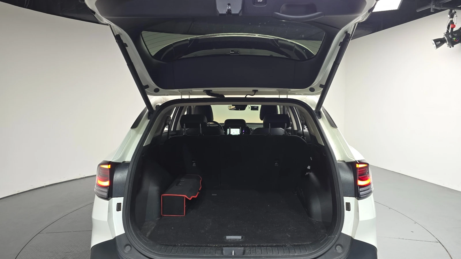 Kia Sportage 2.0 Diesel Noblesse Gravity, снимка 16 - Автомобили и джипове - 55610783