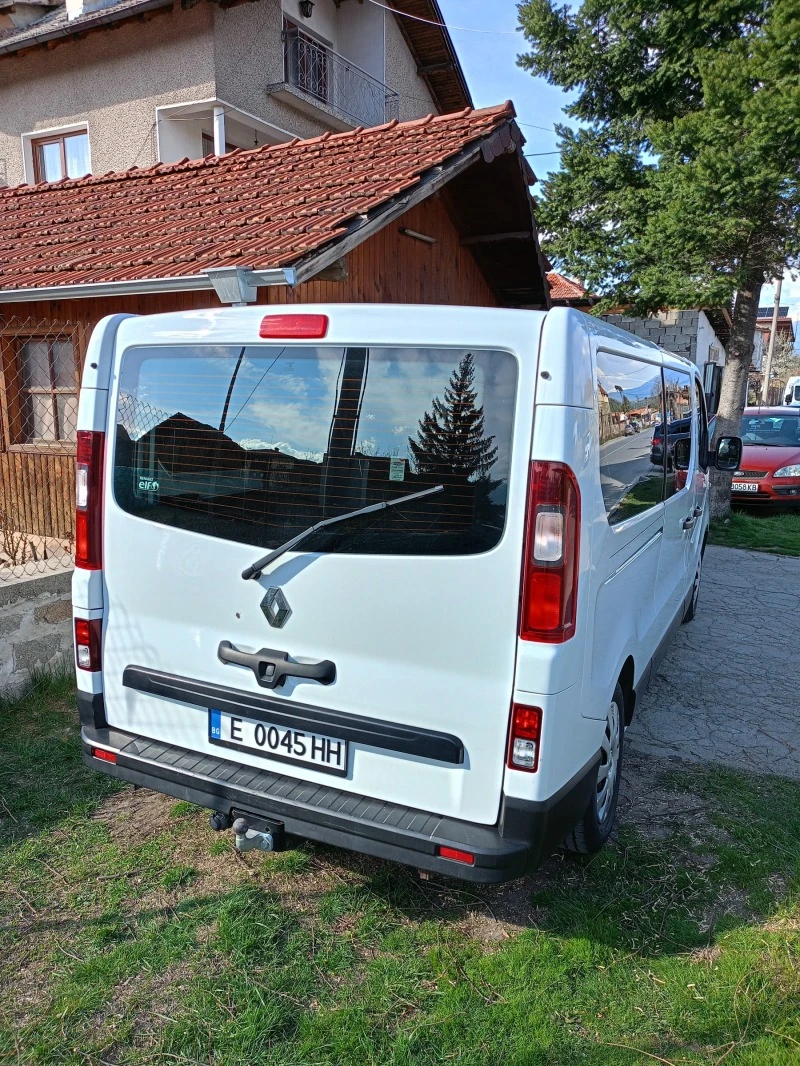 Renault Trafic, снимка 3 - Бусове и автобуси - 47432134