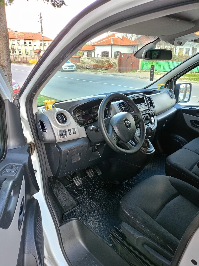 Renault Trafic, снимка 6 - Бусове и автобуси - 47432134