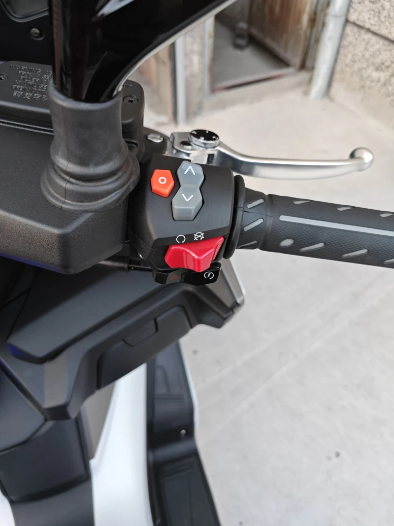 Kymco Xciting VS400, TCS+ ABS, снимка 11 - Мотоциклети и мототехника - 53493275