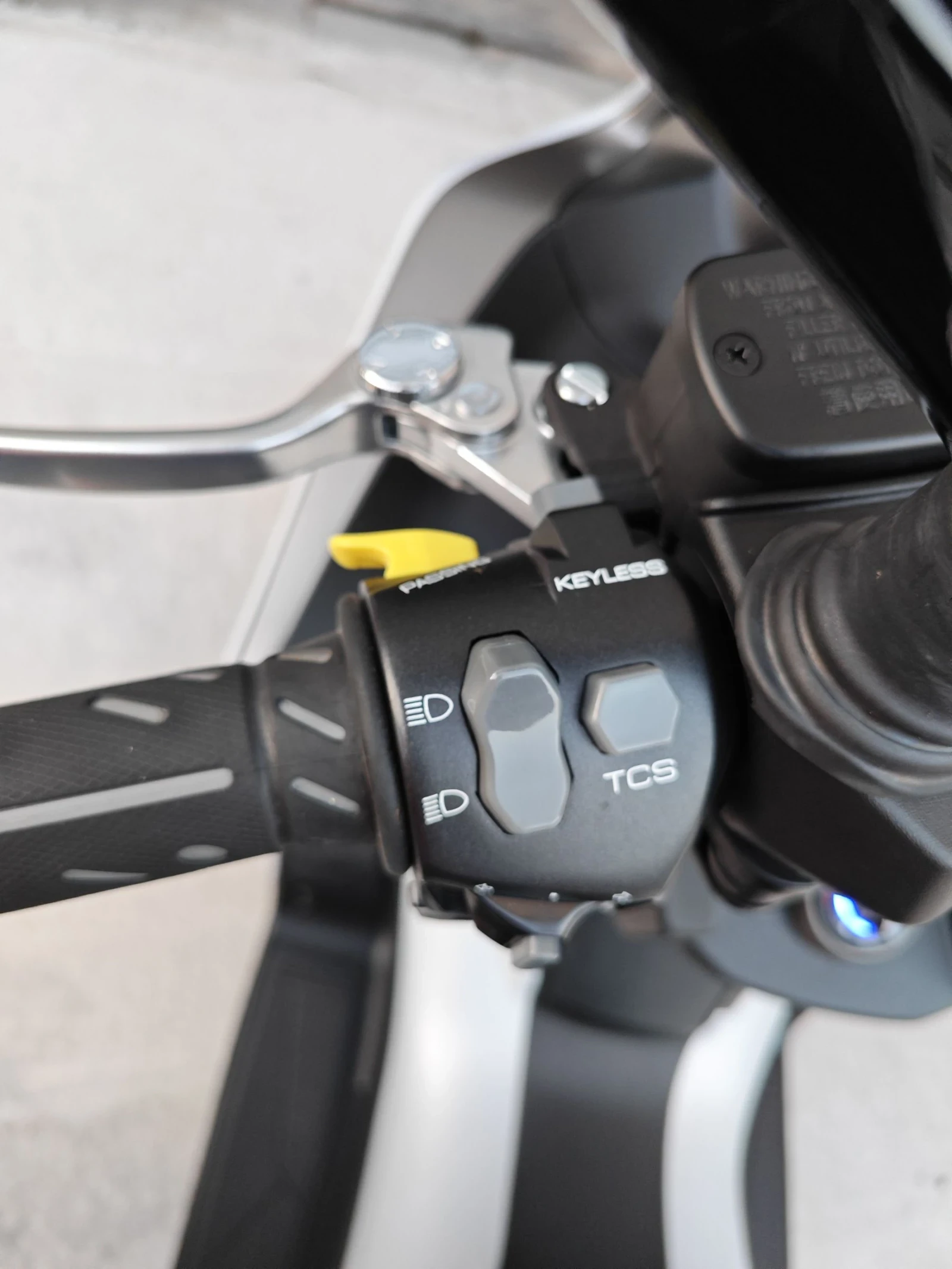 Kymco Xciting VS400, TCS+ ABS - изображение 9