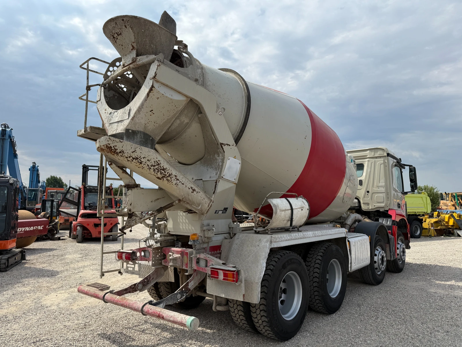 Бетон миксер Mercedes Arocs 3240 - изображение 8