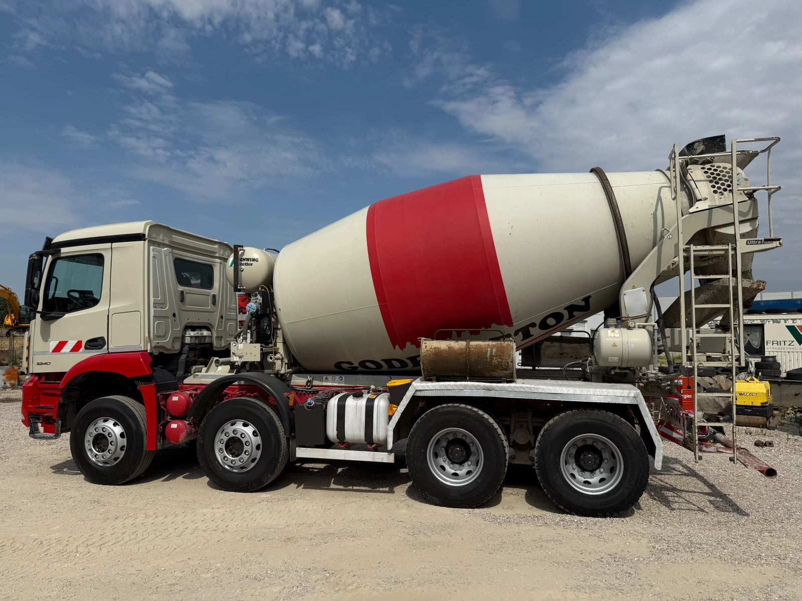 Бетон миксер Mercedes Arocs 3240 - изображение 5