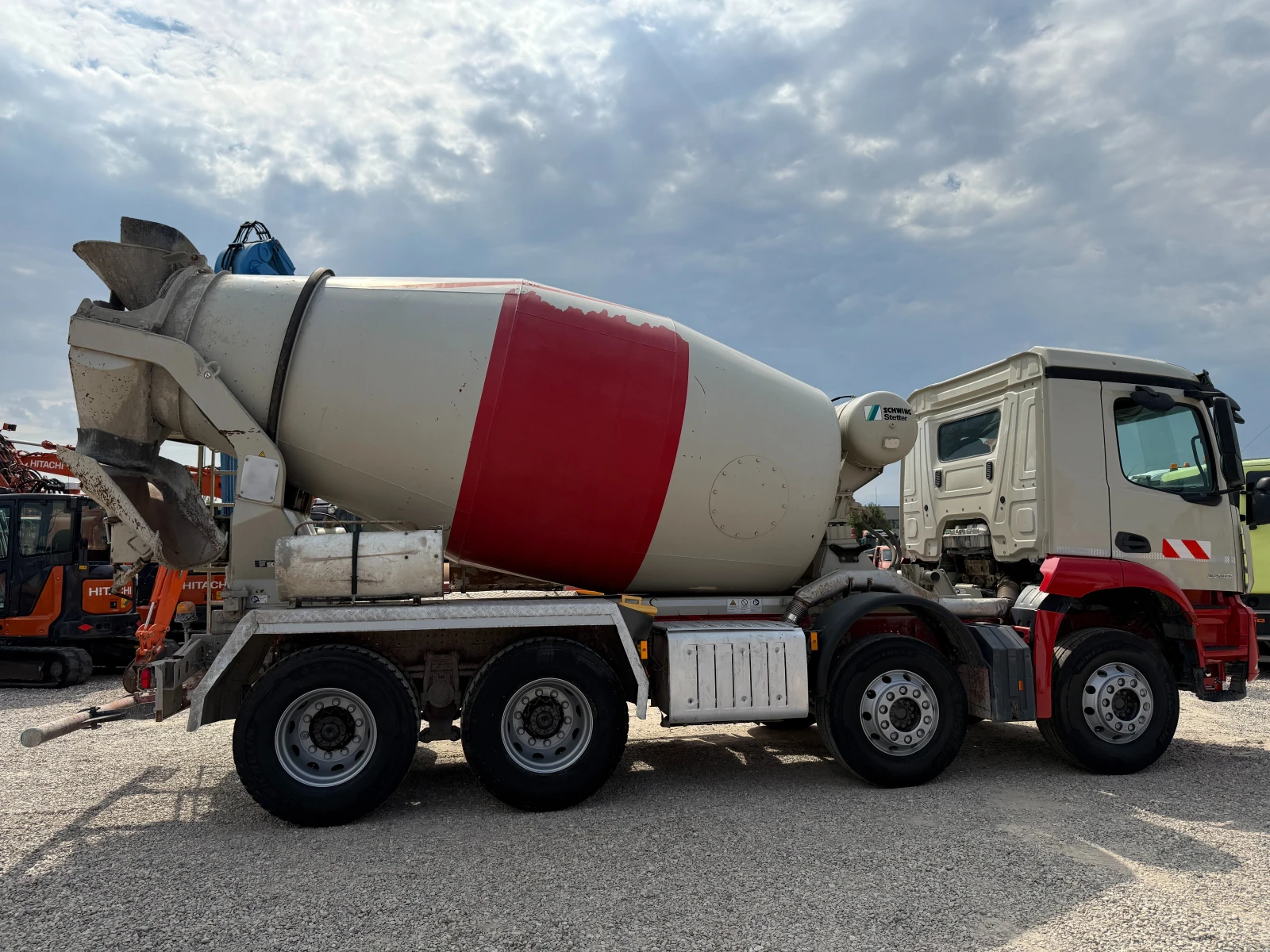 Бетон миксер Mercedes Arocs 3240 - изображение 10