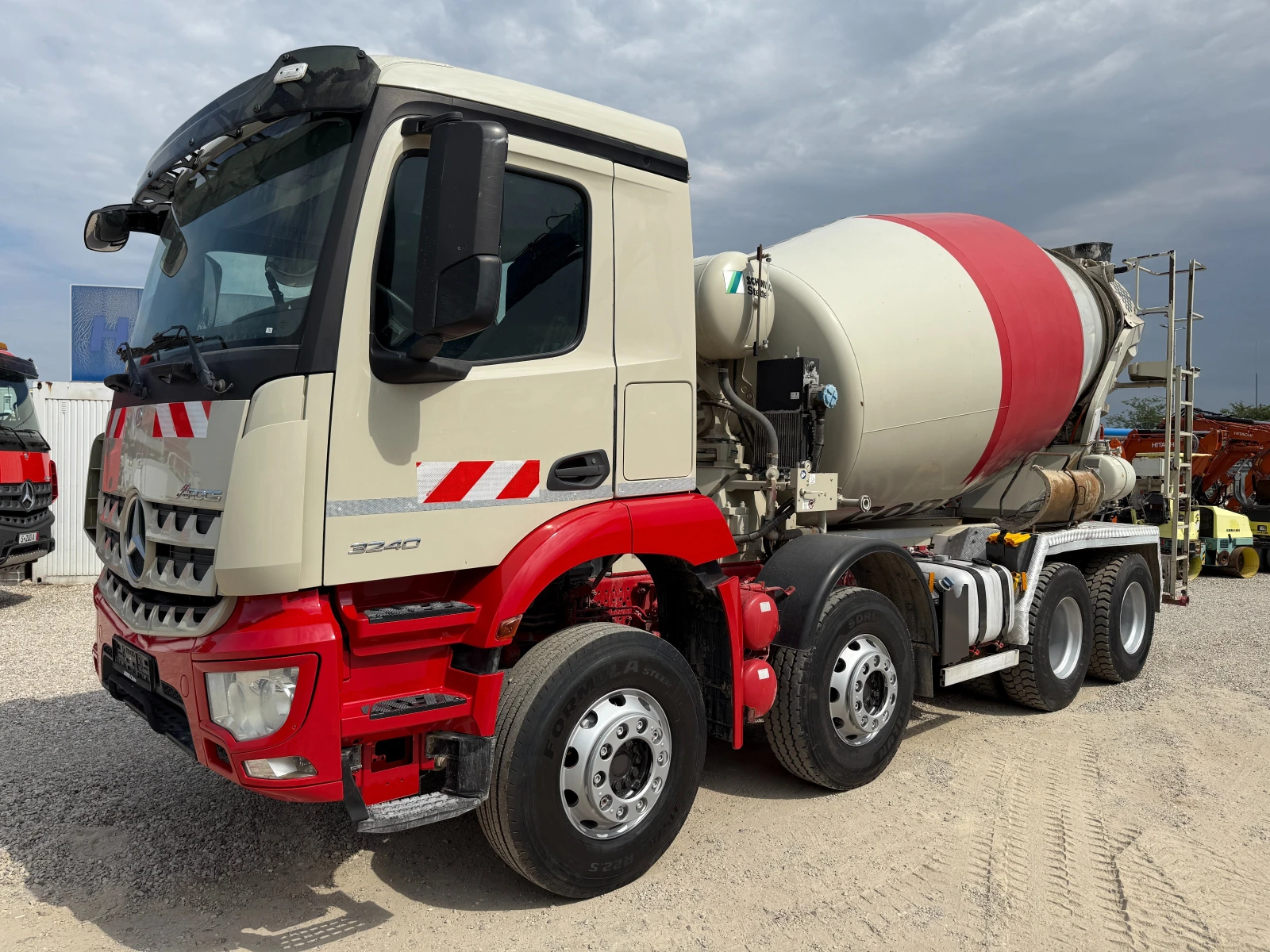 Бетон миксер Mercedes Arocs 3240 - изображение 2