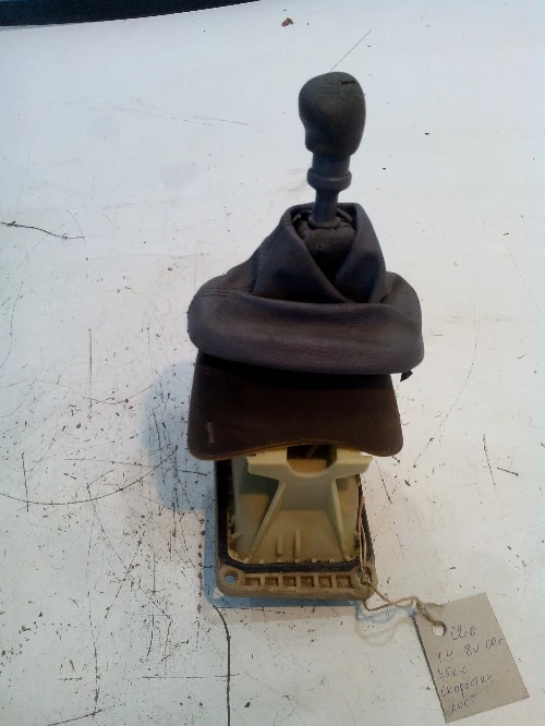 Скоростен лост за Рено Клио 1.4 бензин