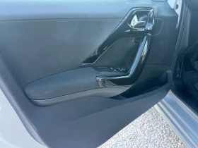 Peugeot 208, снимка 16