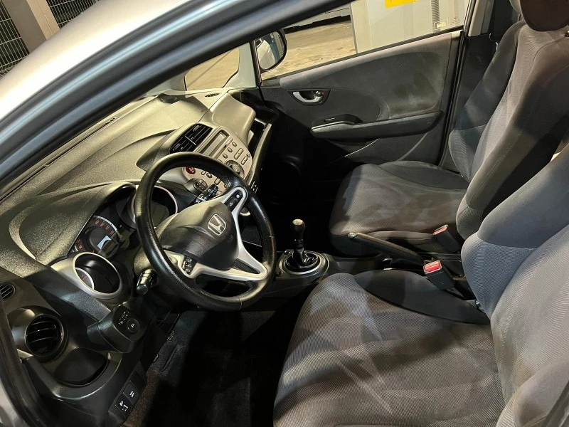 Honda Jazz, снимка 13 - Автомобили и джипове - 42759911