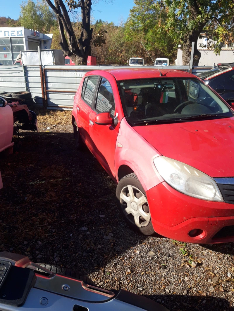 Dacia Sandero 1.4i НА ЧАСТИ, снимка 3 - Автомобили и джипове - 42873615