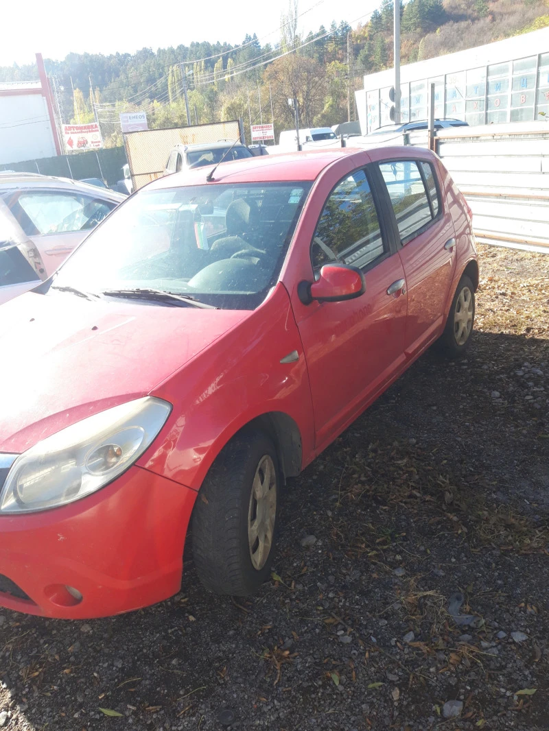 Dacia Sandero 1.4i НА ЧАСТИ, снимка 2 - Автомобили и джипове - 42873615