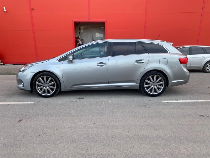 Toyota Avensis 2.2D4D 150к.с. FACELIFT FULL, снимка 8 - Автомобили и джипове - 45303702