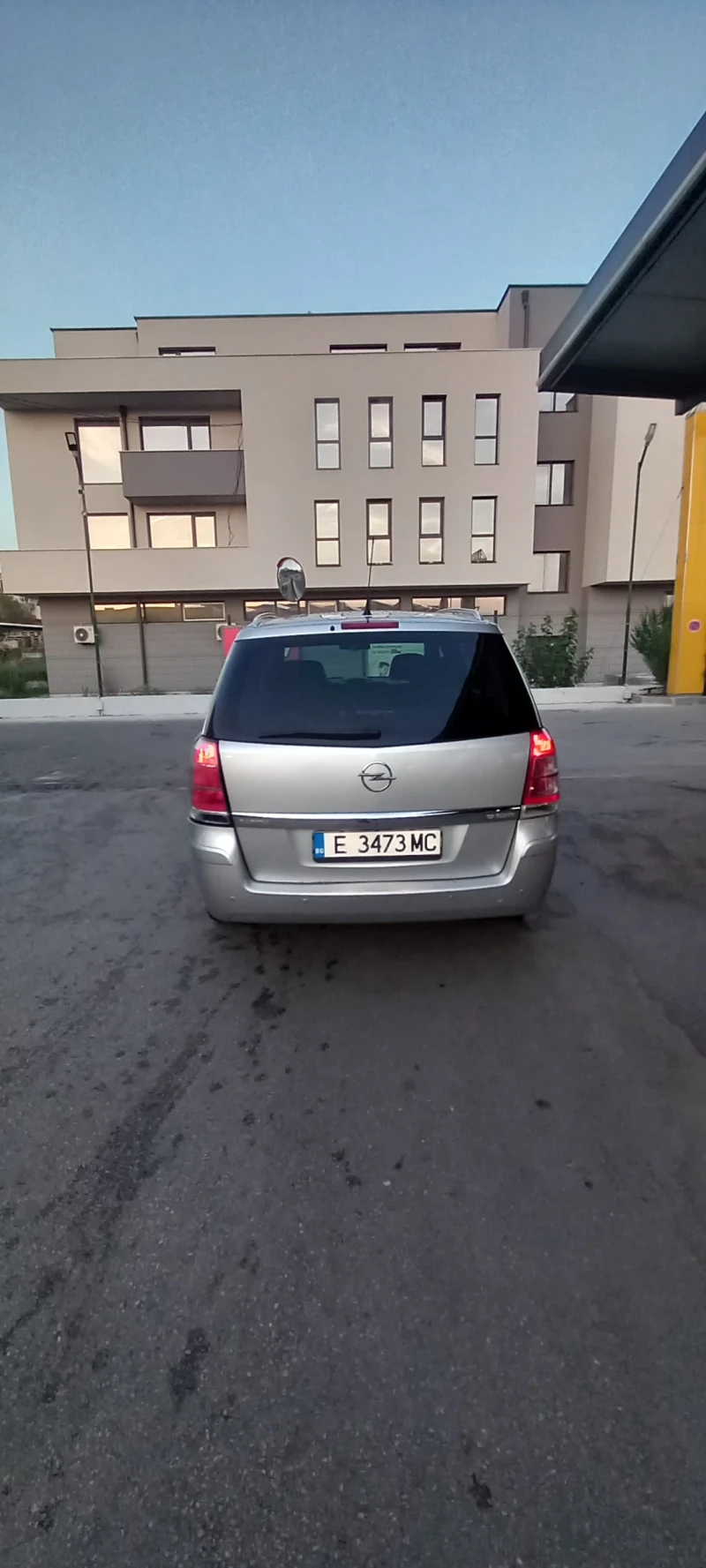 Opel Zafira, снимка 6 - Автомобили и джипове - 47111552