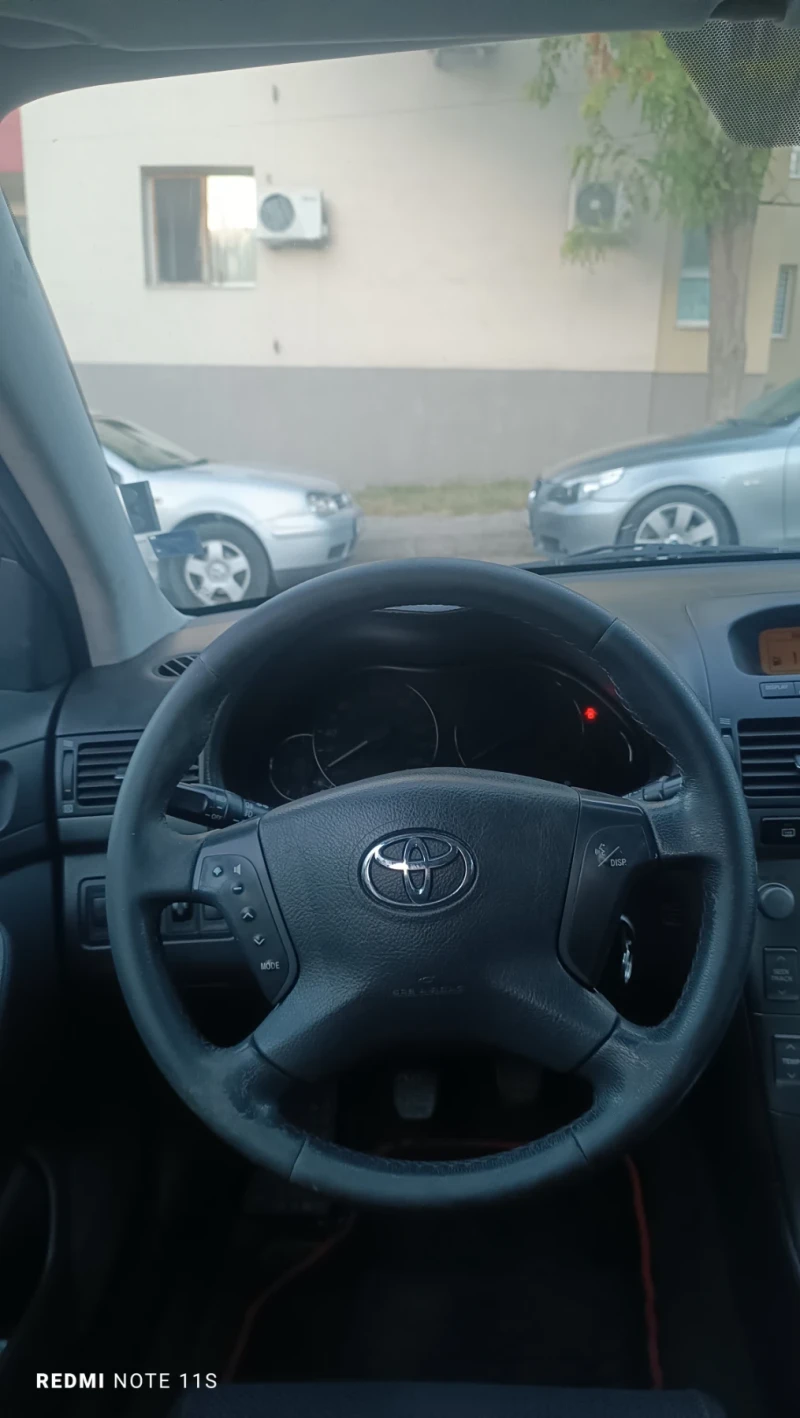 Toyota Avensis 2.0, снимка 6 - Автомобили и джипове - 47427332