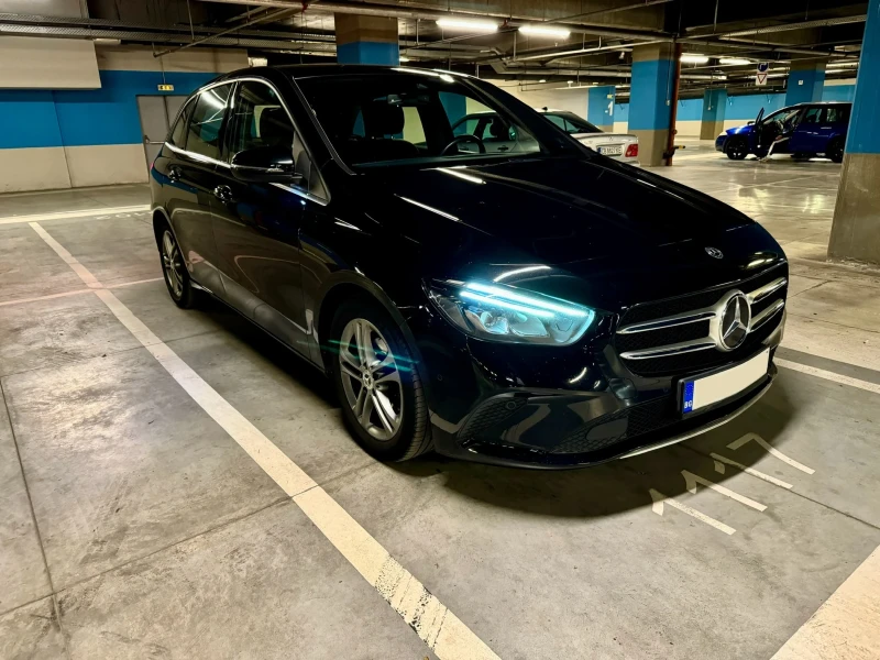 Mercedes-Benz GLA 180 B180, снимка 1 - Автомобили и джипове - 49164175