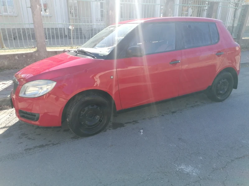 Skoda Fabia, снимка 2 - Автомобили и джипове - 47792995